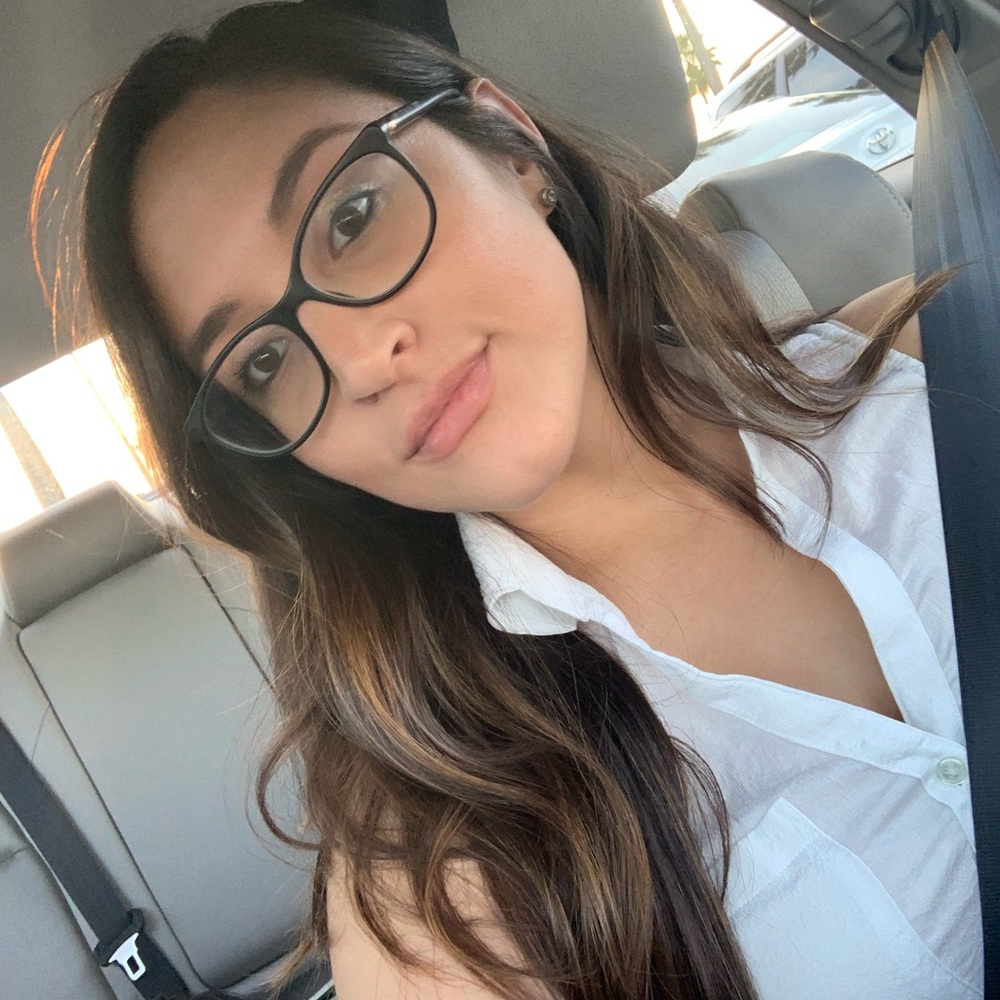 Meet your Posher, Carolina